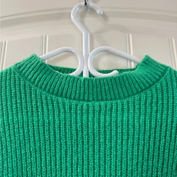 Green Ribbed Sweater - Picture 2 of 4
